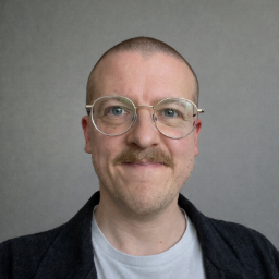 Nye medier Tor Juul Groth